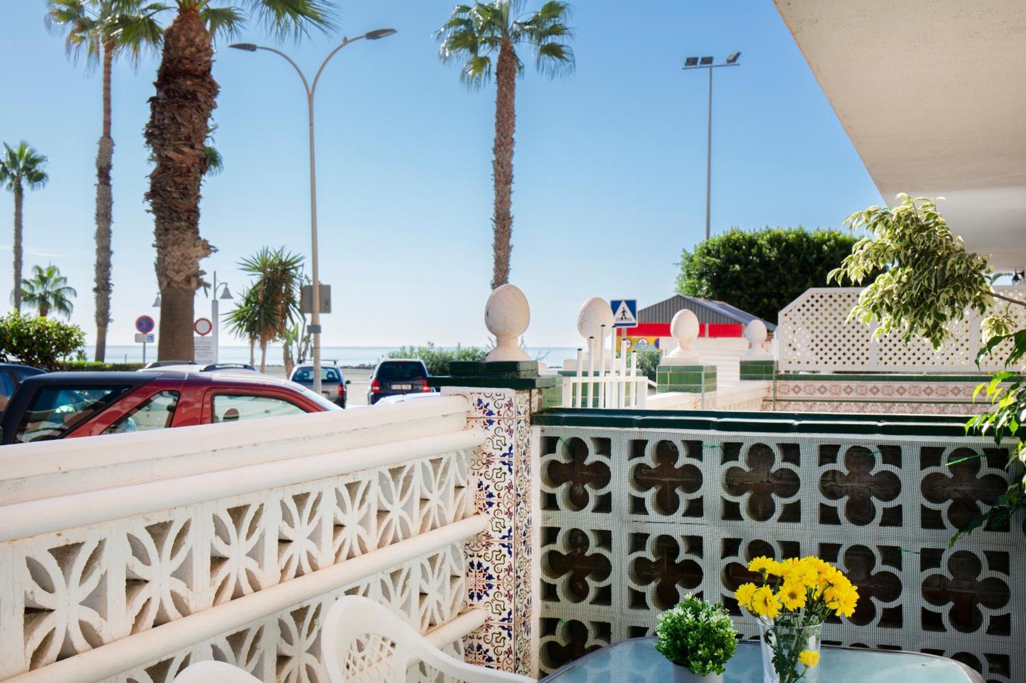 Bajo En Primera Linea - Cala Del Moral, Urbanizacion Calaflores La Cala Del Moral Экстерьер фото