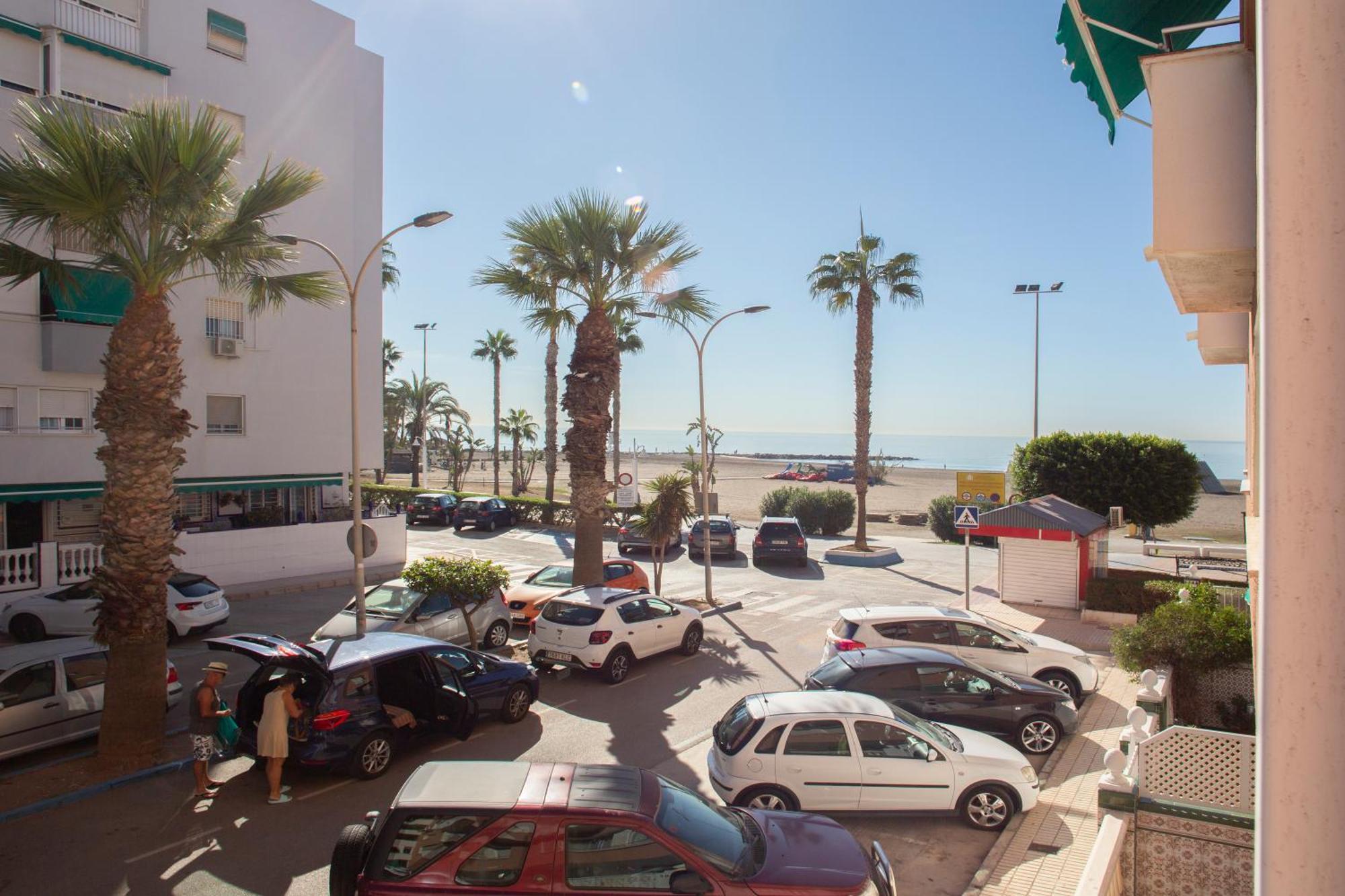 Bajo En Primera Linea - Cala Del Moral, Urbanizacion Calaflores La Cala Del Moral Экстерьер фото